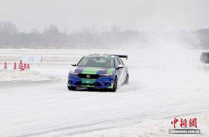 2026哈尔滨冰雪汽车超级联赛国际邀请赛正式启幕