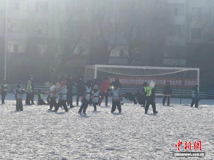 全国雪地橄榄球公开赛在