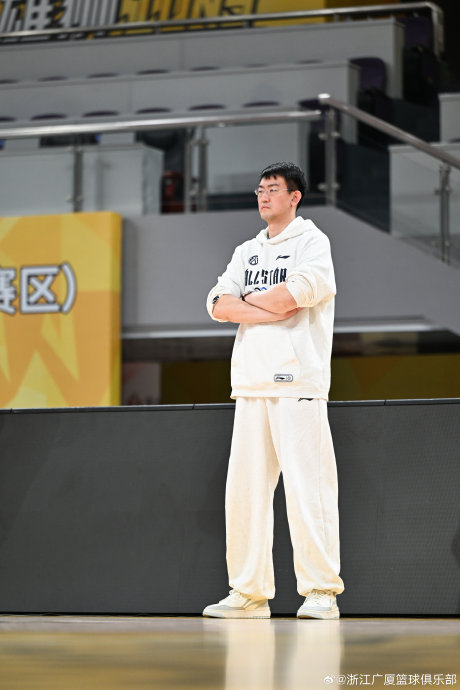 广厦男篮主场迎战吉林男篮 争夺季后赛关键席位