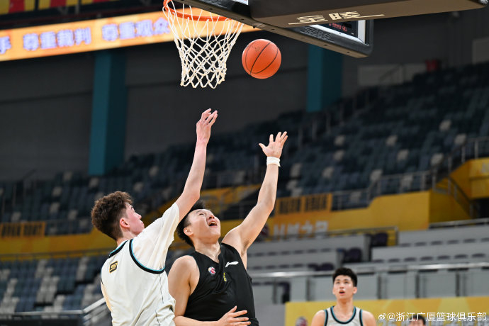 广厦男篮主场迎战吉林男篮 争夺季后赛关键席位