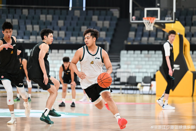 广厦男篮主场迎战吉林男篮 争夺季后赛关键席位