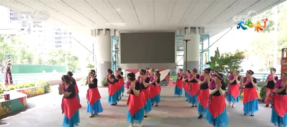 成都边角地变身运动天堂 市民共享大运活力