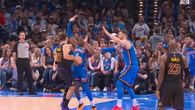 东契奇左腿筋拉伤退场 湖人惨败雷霆引担忧